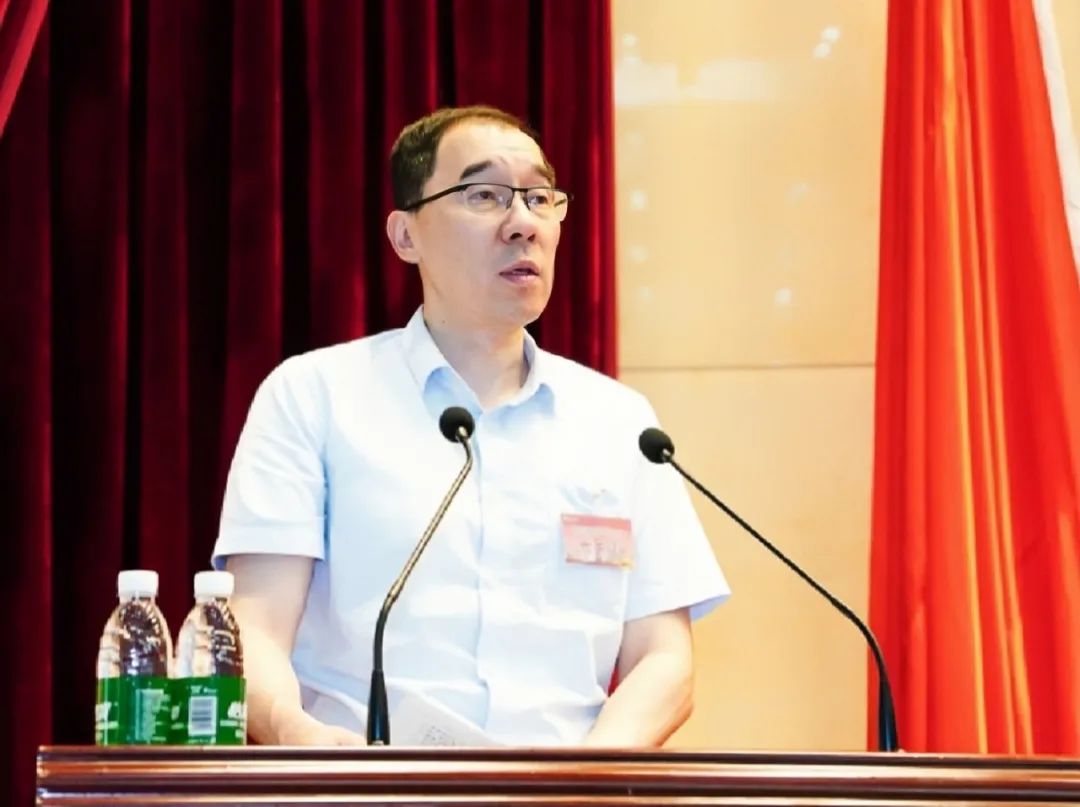海南礦業(yè)召開第四屆職工代表大會第一次會議5.jpg