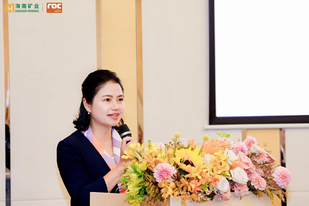 海南礦業(yè)舉行油氣業(yè)務(wù)專題投資者交流活動(dòng)1.jpg